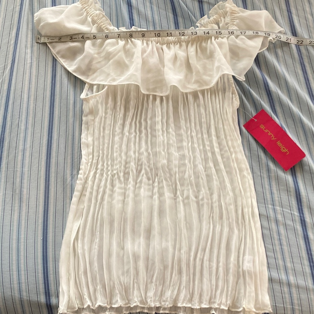 NWT Sunny Leigh White/Cream Blouse